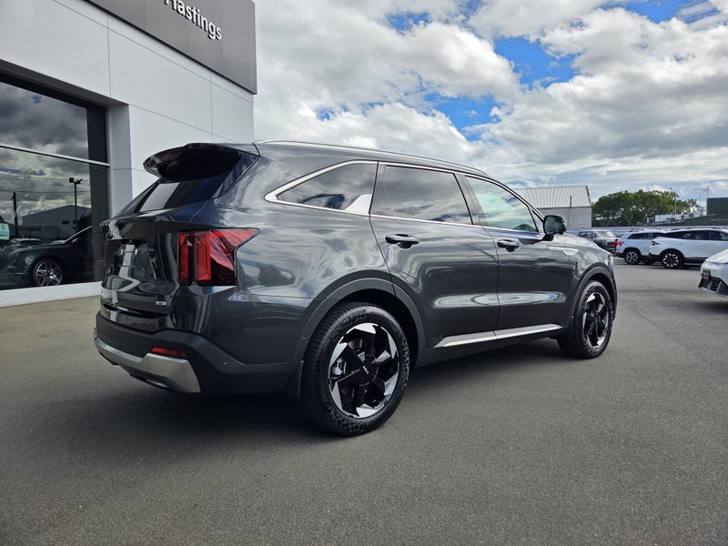 2026 Kia Sorento WATER HEV AWD image 3