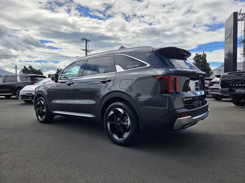 2026 Kia Sorento WATER HEV AWD image 5