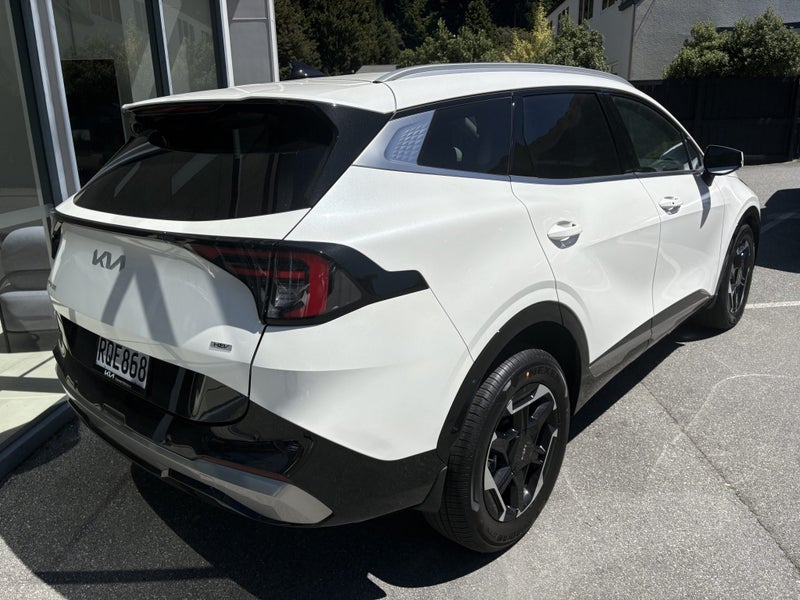 2026 Kia Sportage 1.6T Hybrid Earth AWD image 4