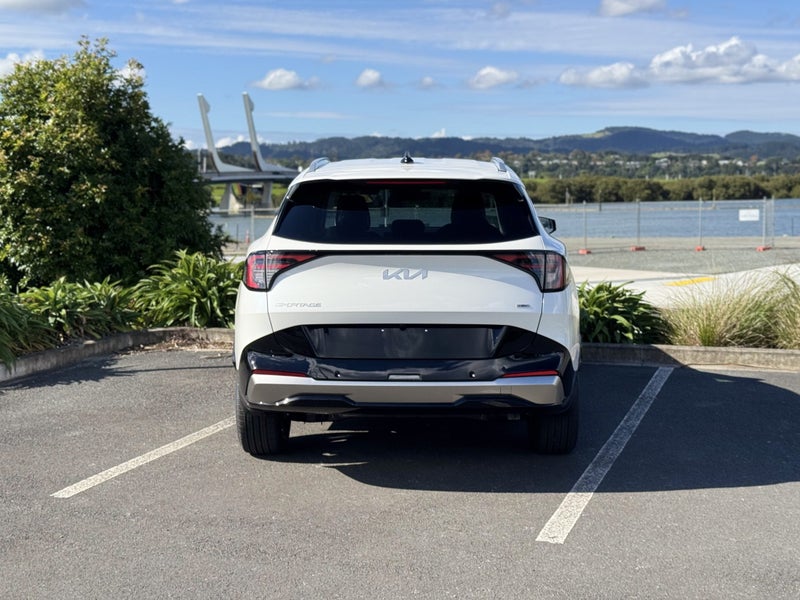 2026 Kia Sportage Earth AWD HEV 1.6 T image 4