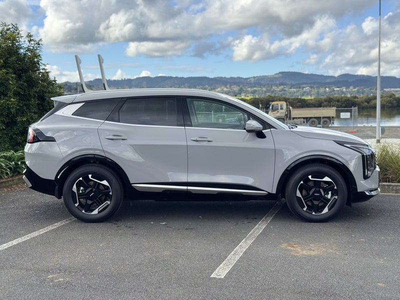2026 Kia Sportage Earth HEV 1.6 turbo 6 speed auto image 2