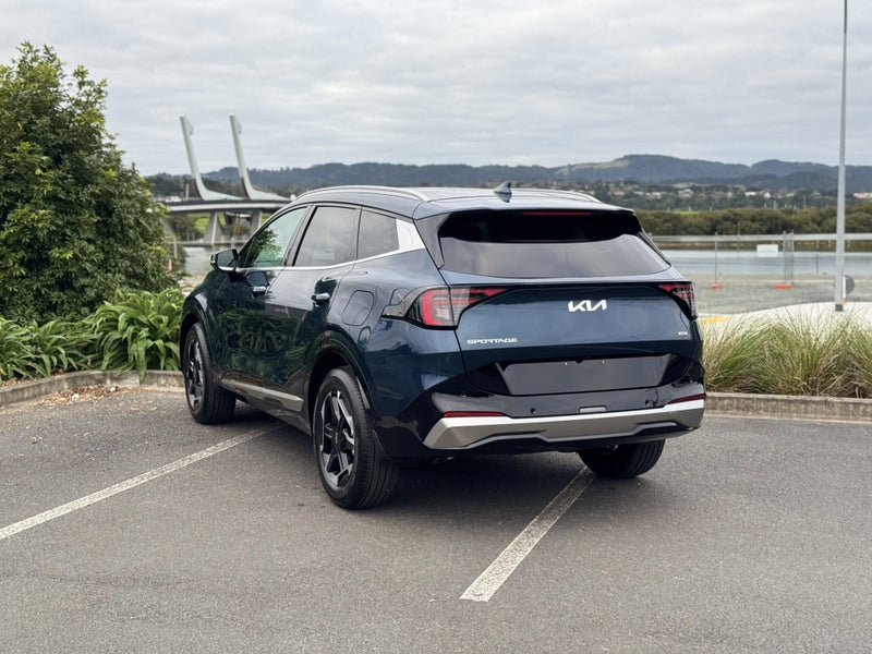 2026 Kia Sportage Earth Hev 1.6 turbo AWD 6 spe... image 3