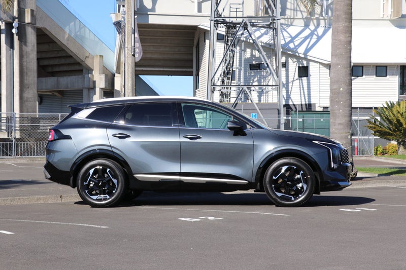 2026 Kia Sportage Earth HEV 2WD image 3
