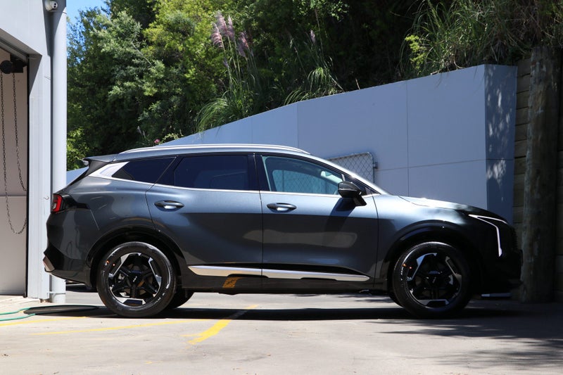 2026 Kia Sportage Earth HEV 2WD image 3