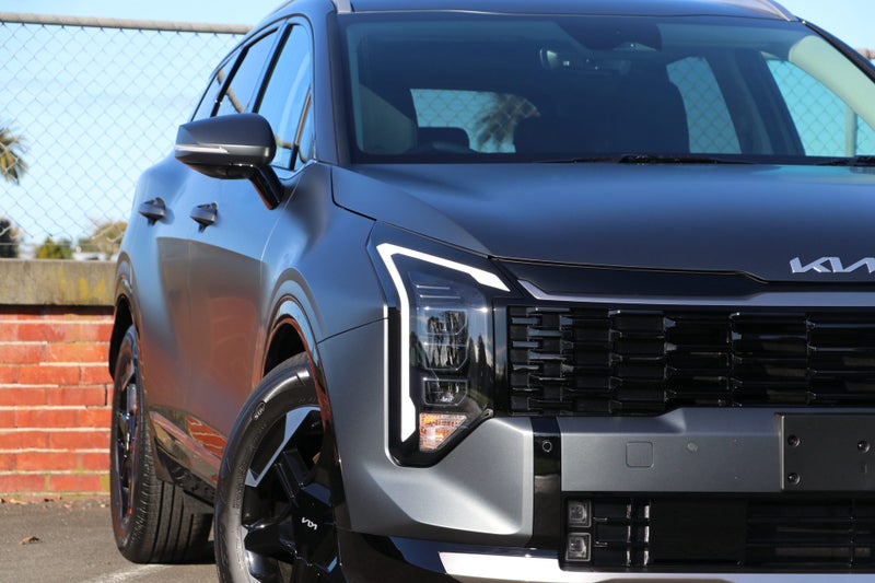 2026 Kia Sportage Earth HEV AWD image 4