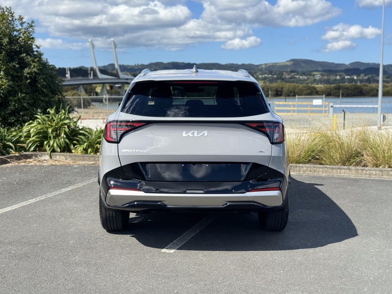 2026 Kia Sportage Earth Hev Awd 1.6T 6 speed auto image 5