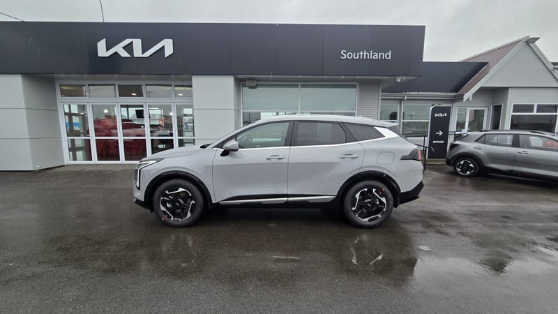 2026 Kia Sportage HEV Earth 2WD image 3
