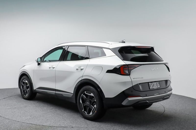 2026 Kia Sportage HEV Earth 2WD image 5