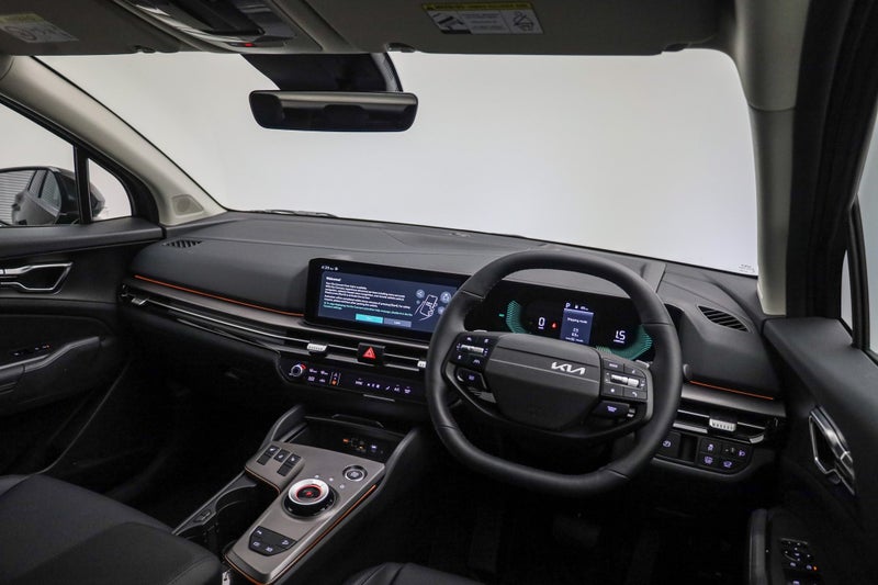 2026 Kia Sportage HEV Earth AWD image 2