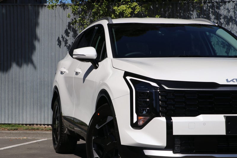 2026 Kia Sportage HEV Earth AWD A/T image 5