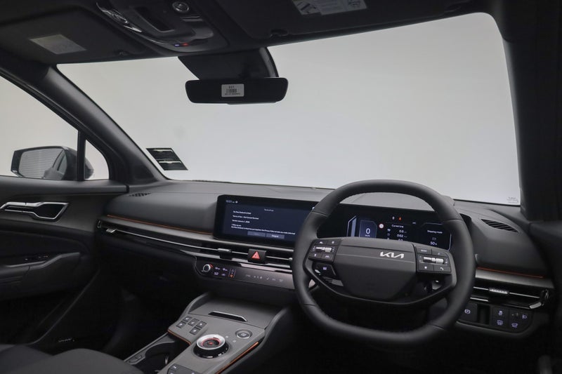 2026 Kia Sportage HEV X-Line 2WD image 2