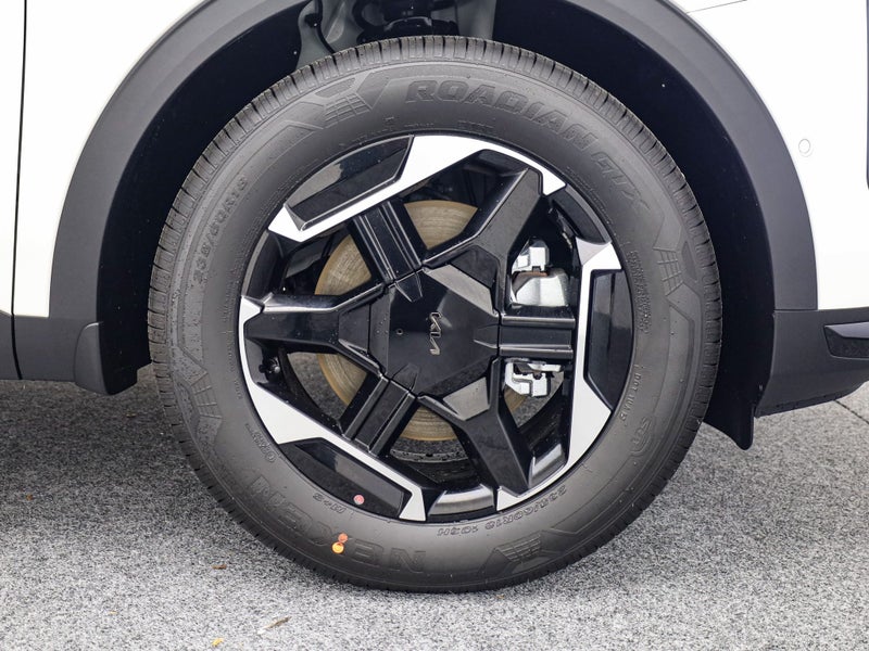 2026 Kia Sportage HEV X-Line AWD image 3