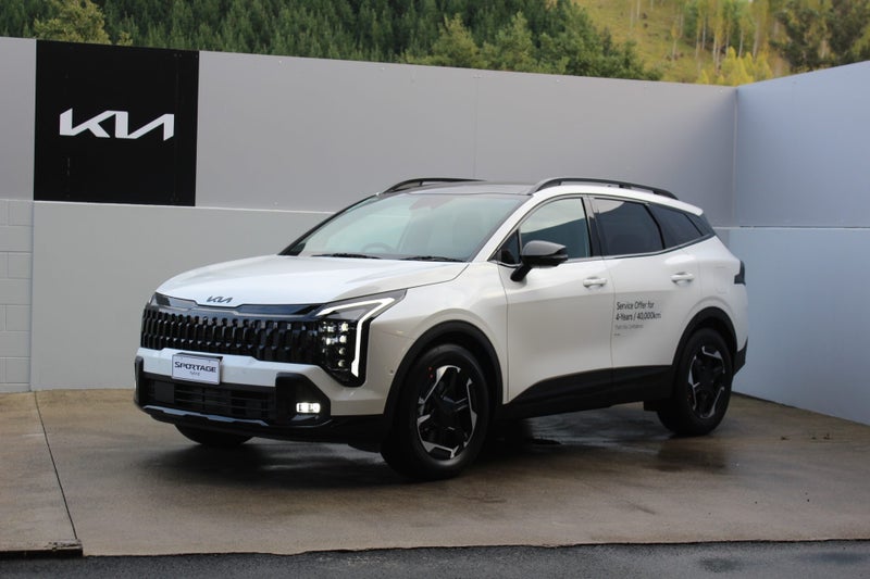 2026 Kia Sportage HEV X-Line AWD 1.6T A/T image 2