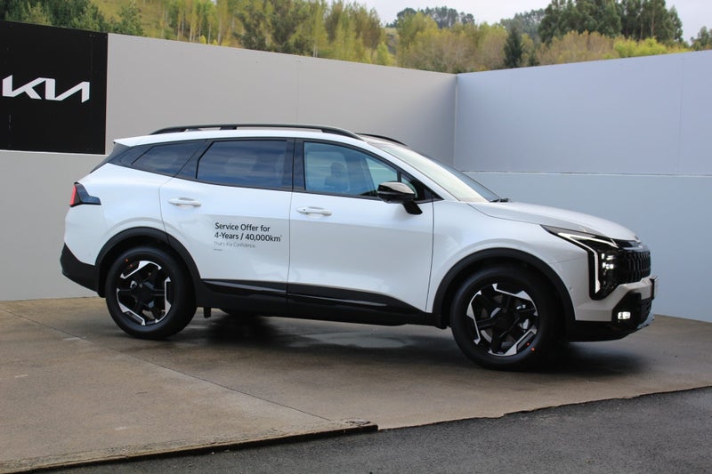 2026 Kia Sportage HEV X-Line AWD 1.6T A/T image 4