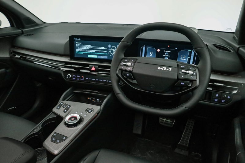 2026 Kia Sportage HEV X-Line AWD image 2