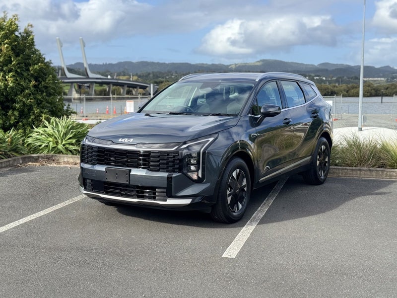2026 Kia Sportage LIGHT 1.6 HEV AWD image 3