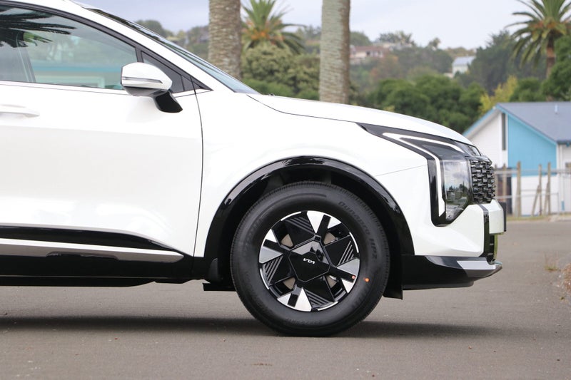 2026 Kia Sportage Light HEV AWD image 4