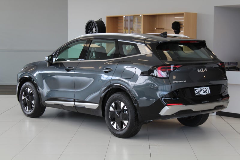 2026 Kia Sportage LIGHT HEV AWD 1.6P HYBRID image 3