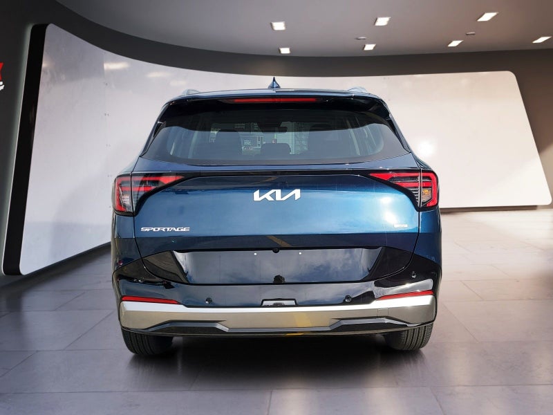 2026 Kia Sportage Light Hybrid 2WD 1.6L Turbo image 5