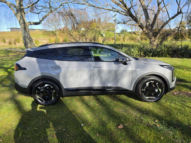 2026 Kia Sportage X-LINE HEV 2WD 1.6P image 2