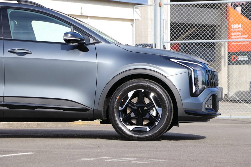 2026 Kia Sportage X-Line HEV 2WD image 4