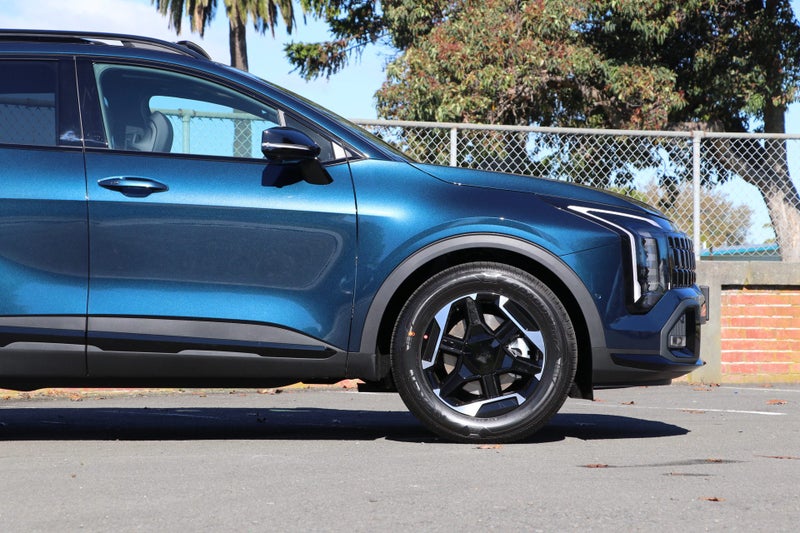 2026 Kia Sportage X-Line HEV 2WD image 4