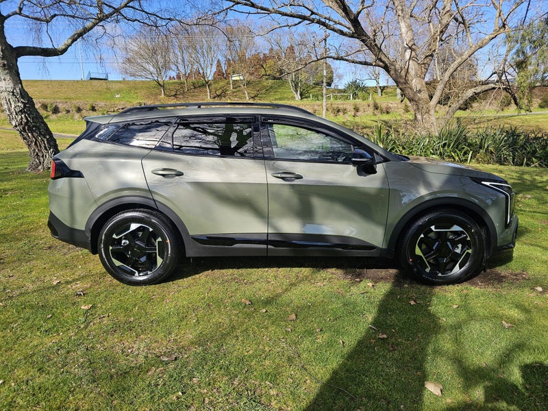 2026 Kia Sportage X-LINE HEV AWD 1.6P image 2