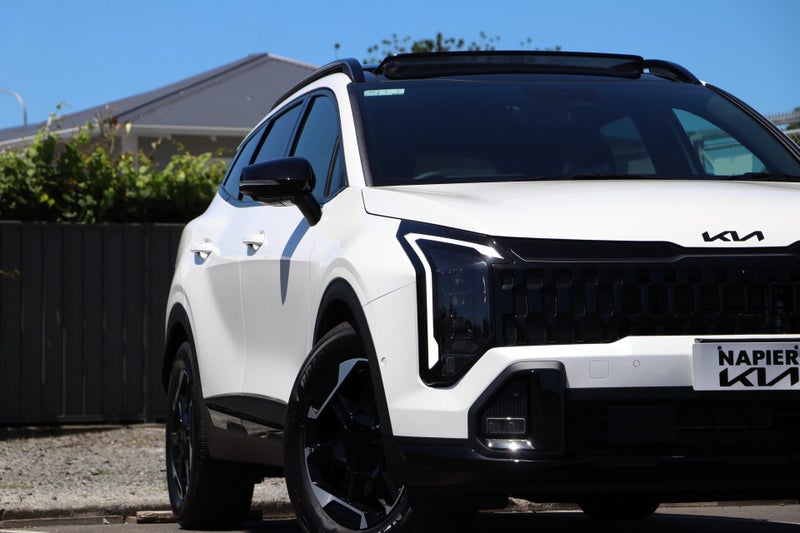 2026 Kia Sportage X-Line HEV AWD image 4