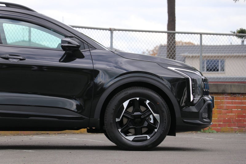 2026 Kia Sportage X-Line HEV AWD image 4
