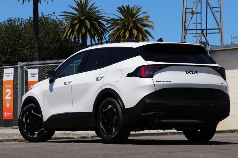 2026 Kia Sportage X-Line HEV AWD image 2