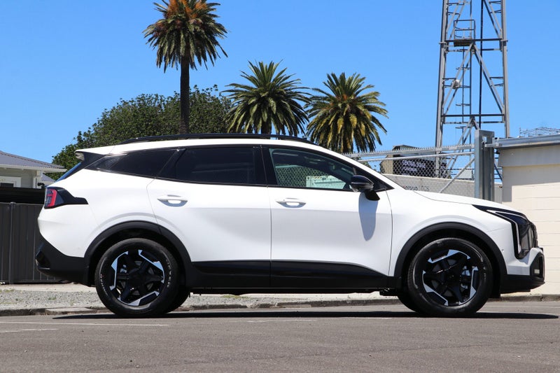 2026 Kia Sportage X-Line HEV AWD image 3