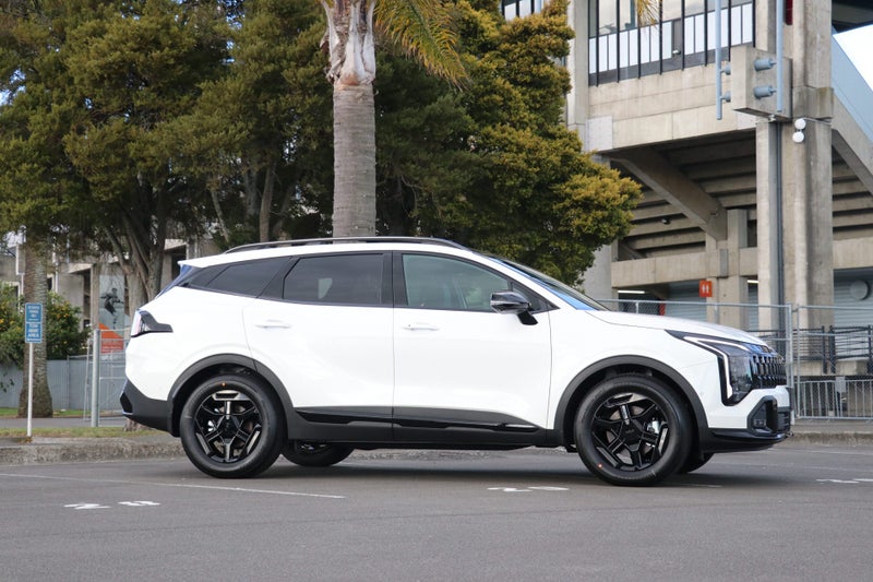 2026 Kia Sportage X-Line HEV AWD image 3