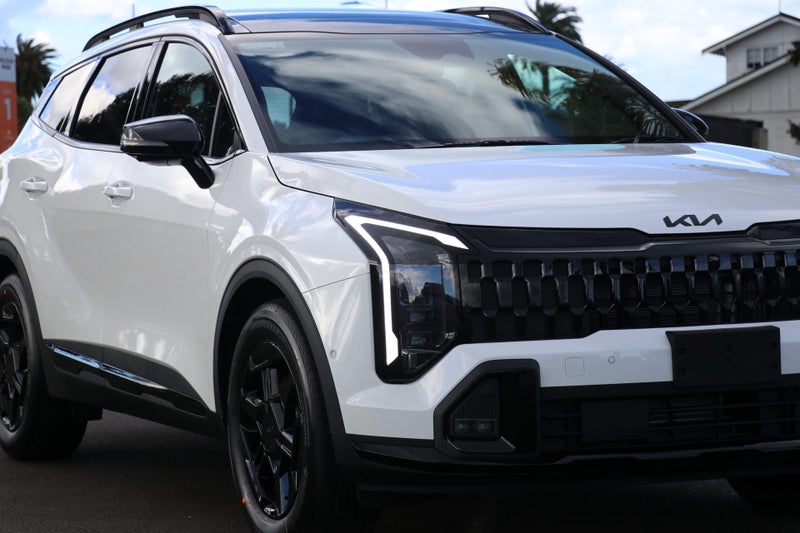 2026 Kia Sportage X-Line HEV AWD image 5