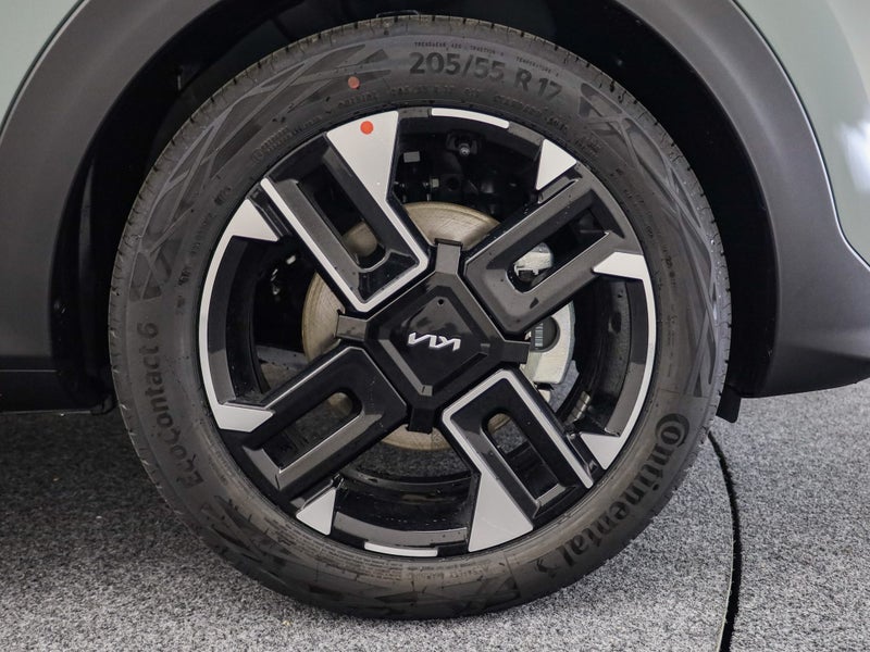 2026 Kia Stonic GT-Line 1.0T Gasoline image 3