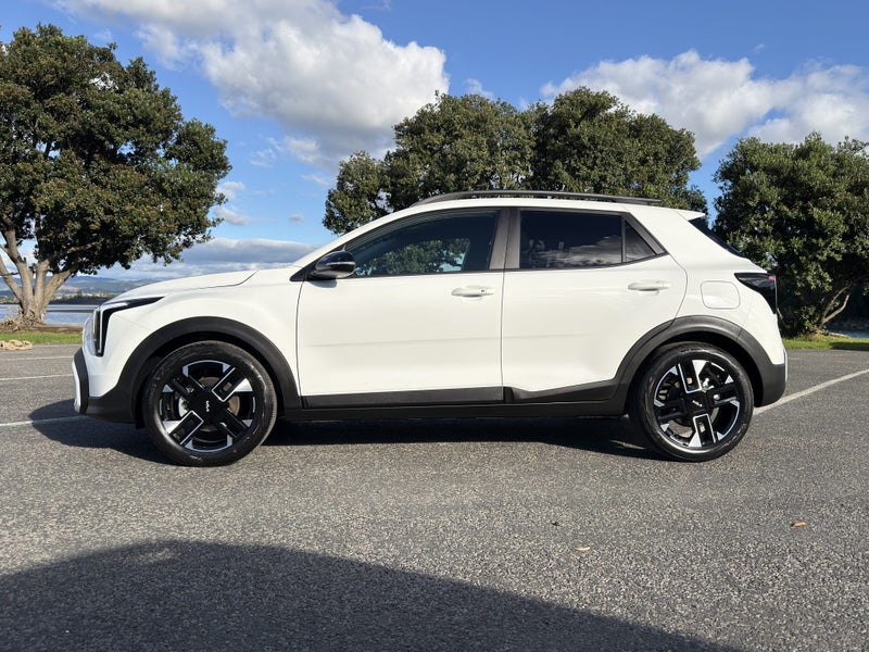 2026 Kia Stonic GT-LINE image 3