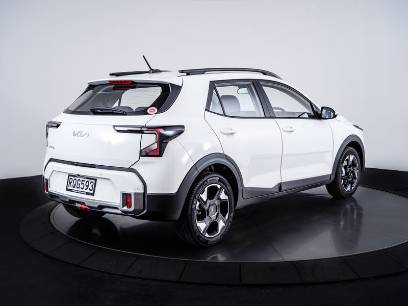 2026 Kia Stonic LX 1.0L Turbo image 3