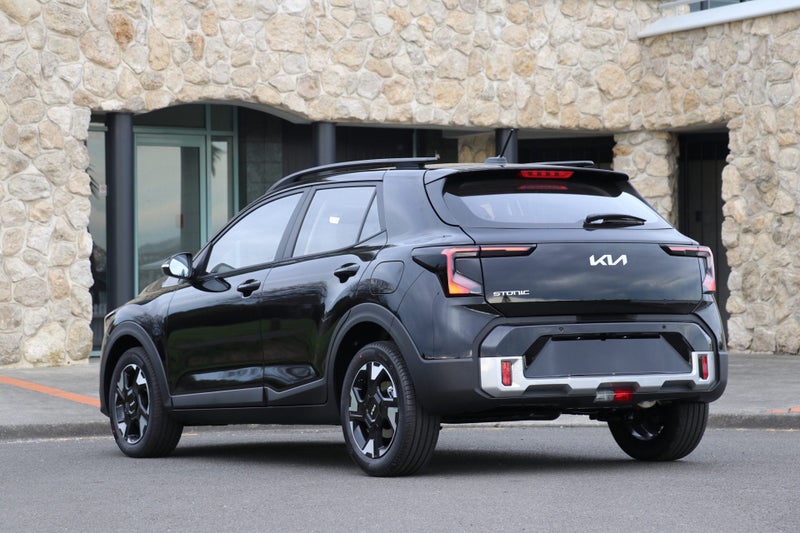 2026 Kia Stonic LX 1.0PT/7AM image 2