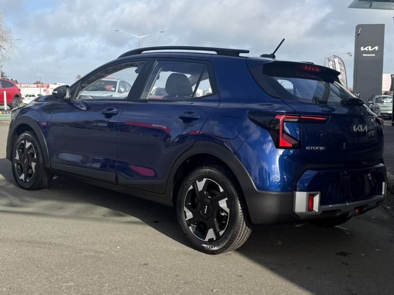 2026 Kia Stonic LX image 4
