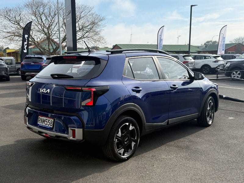 2026 Kia Stonic LX image 4