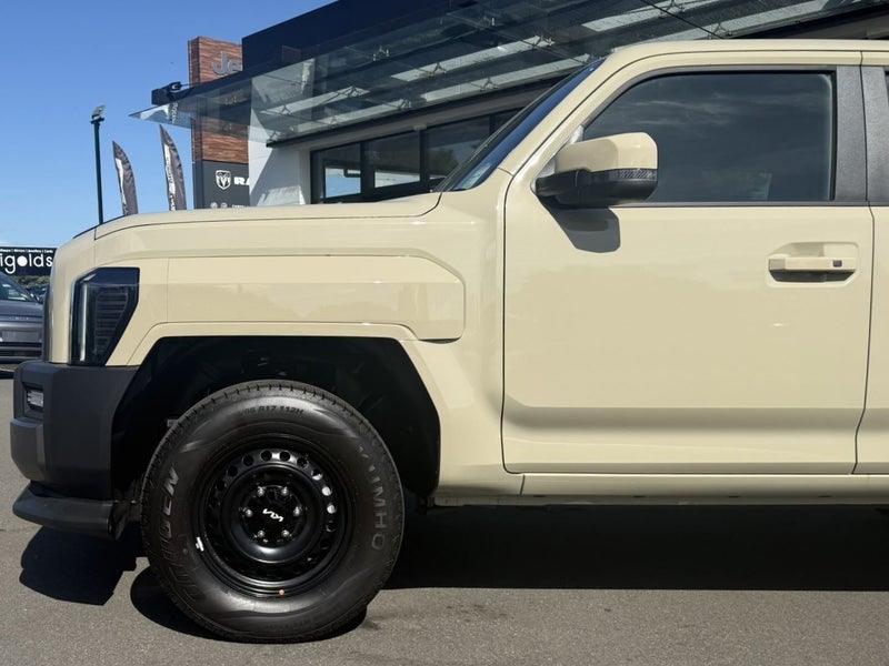 2026 Kia Tasman TX 4WD Wellside image 2