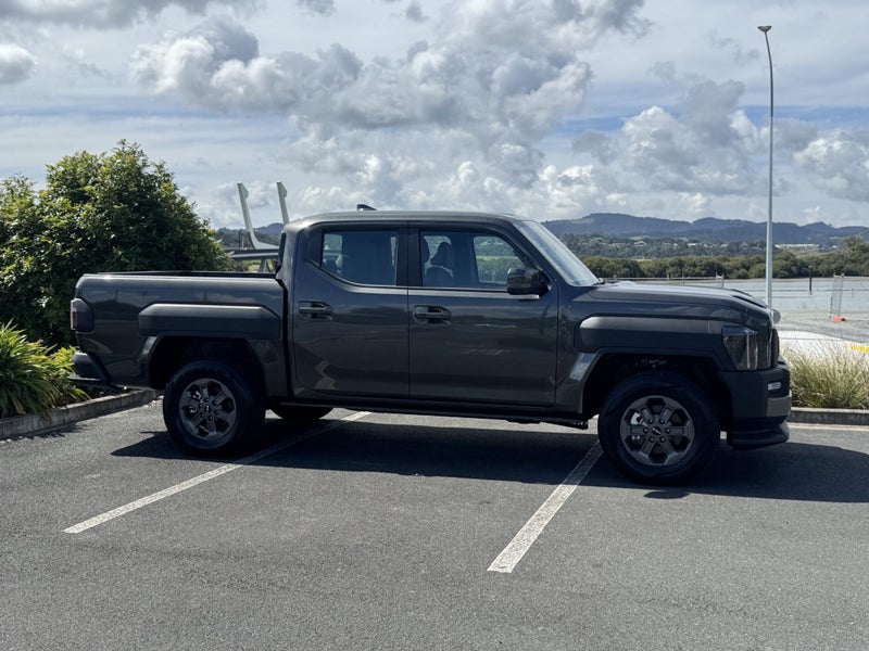 2026 Kia Tasman TXR 4 WD 2.2 diesel 8 speed auto image 3