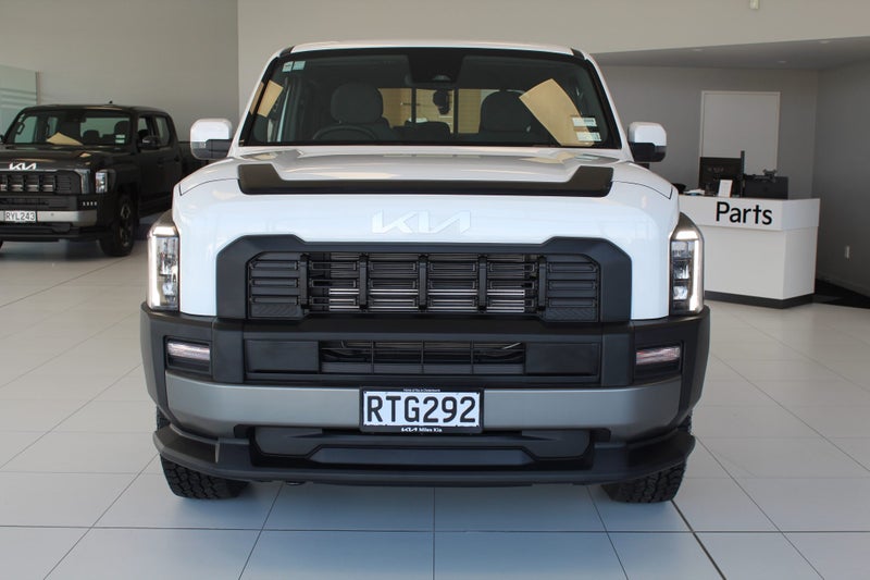 2026 Kia Tasman TXR 4WD DUAL CAB/CHASSIS image 2