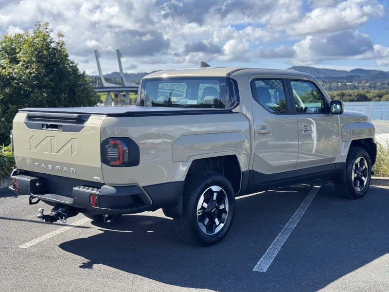 2026 Kia Tasman TXS 4 WD 2.2 diesel 8 speed auto image 3