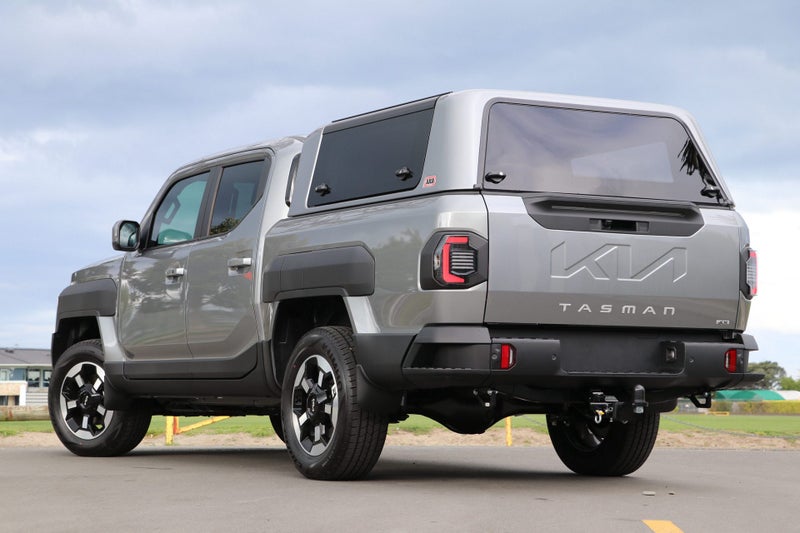 2026 Kia Tasman TXS 4WD Wellside image 2