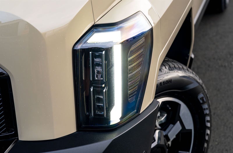2026 Kia Tasman X-Line 4WD 2.2DT Double Cab 8Auto image 3