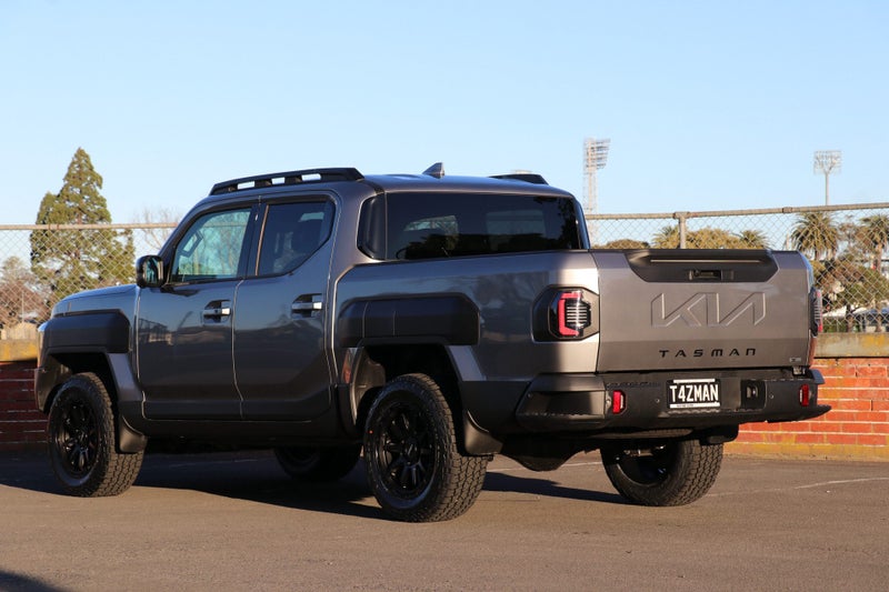 2026 Kia Tasman X-Line 4WD Wellside image 2