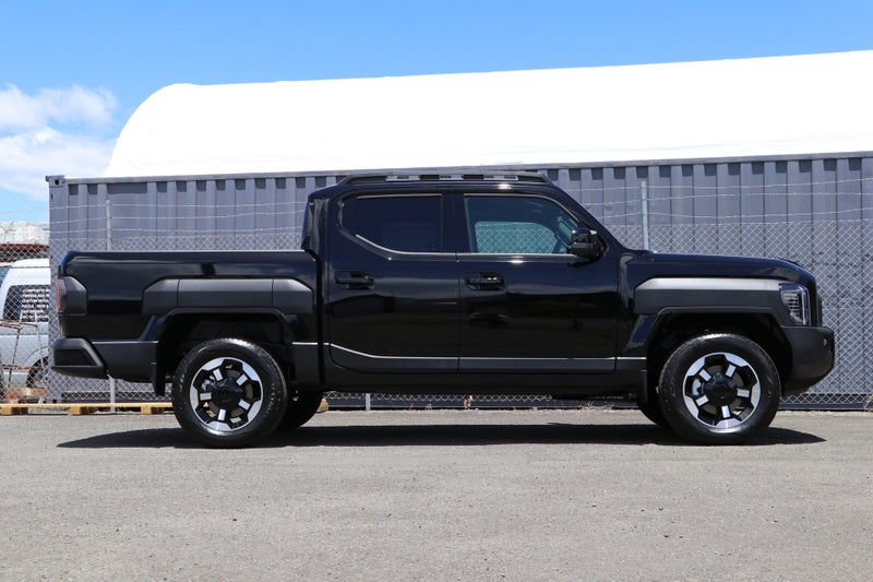 2026 Kia Tasman X-Line 4WD Wellside image 3