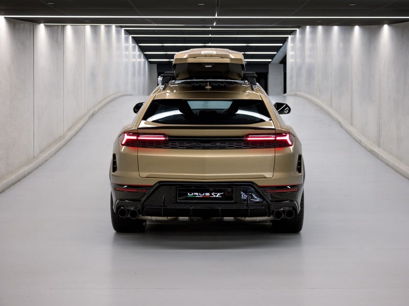 2026 Lamborghini URUS SE image 5