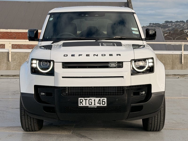 2026 Land Rover Defender 110 D250 S image 5