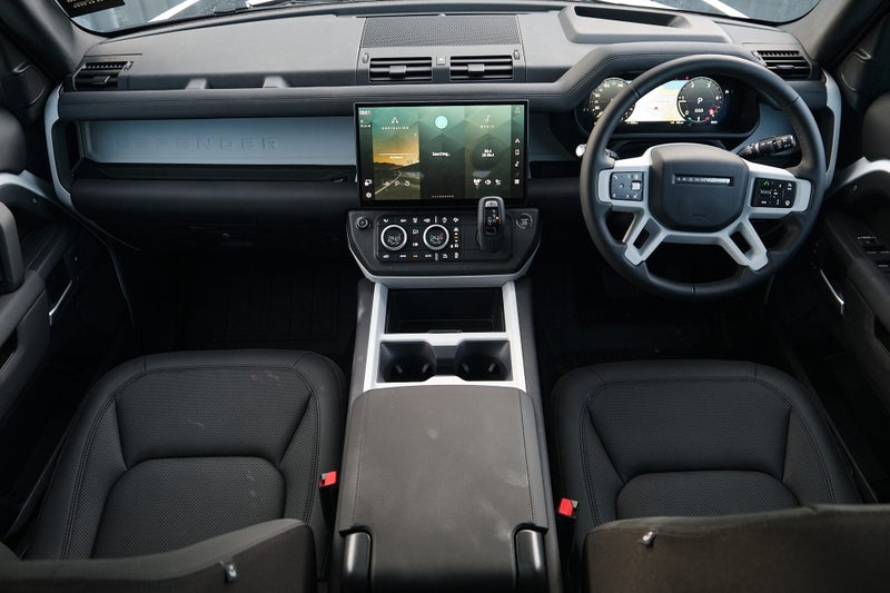 2026 Land Rover Defender 110 D250 S image 5